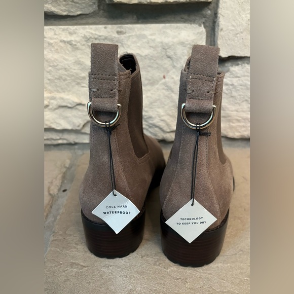 COLE HAAN WOMEN’S WATERPROOF BOOTIE, SZ 9.5 - Picture 6 of 8